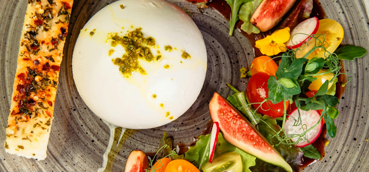 burrata <em>f.</em> burrata <em>f.</em>