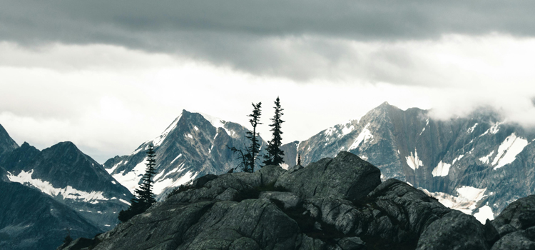 alta montaña <em>f.</em> alta montaña <em>f.</em>